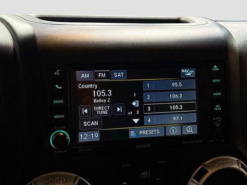 Used 2015 Jeep Wrangler Unlimited Rubicon w/ Dual Top Group image 13