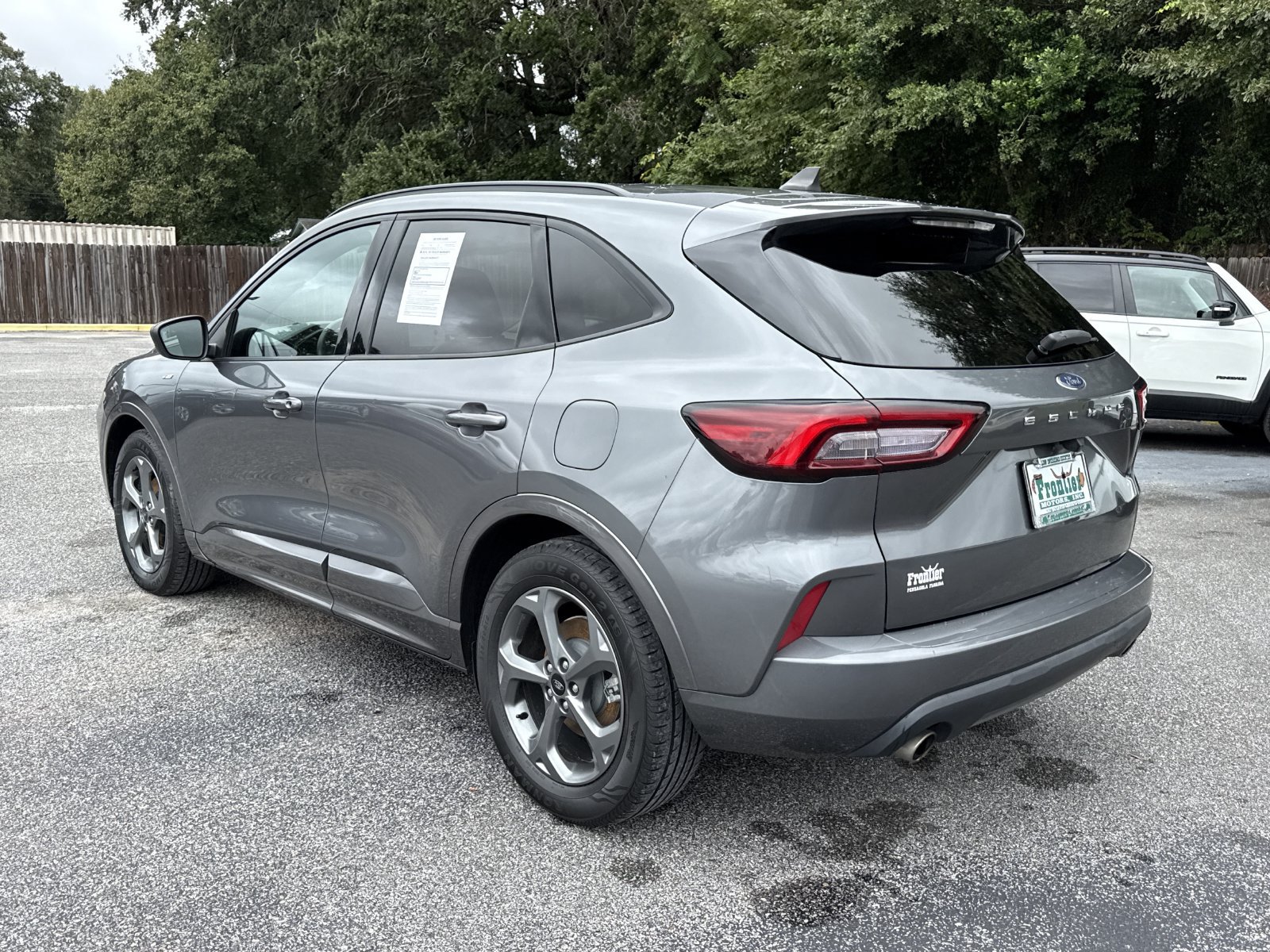 Used 2024 Ford Escape ST-Line FWD image 3