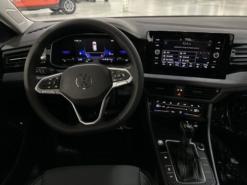 New 2026 Volkswagen Jetta SE FWD image 27
