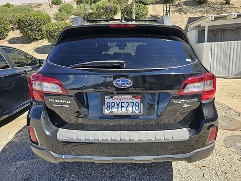 Used 2017 Subaru Outback 3.6R Limited w/ Popular Package #5 image 10
