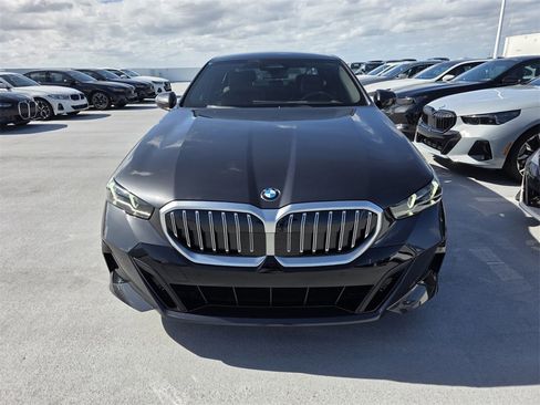 New 2026 BMW 530i w/ Executive Package image 2
