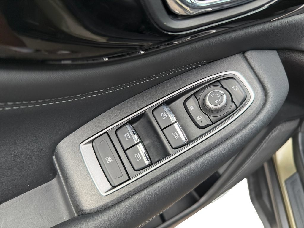 Used 2023 Subaru Outback Touring AWD/4WD image 25