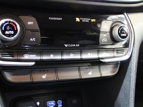 Used 2020 Hyundai Santa Fe SEL w/ Convenience Package image 29