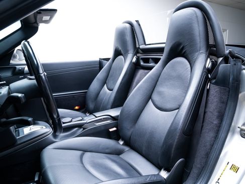 Used 2006 Porsche Boxster RWD image 16