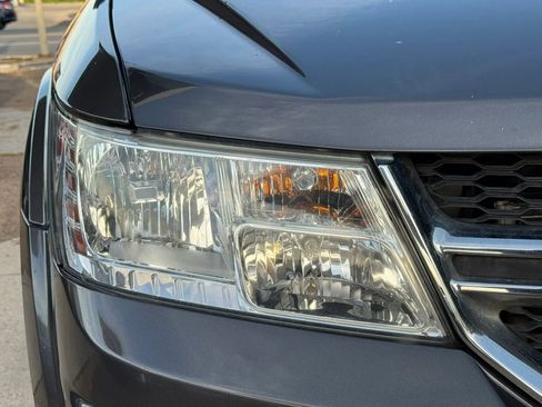 Used 2017 Dodge Journey SE FWD image 5