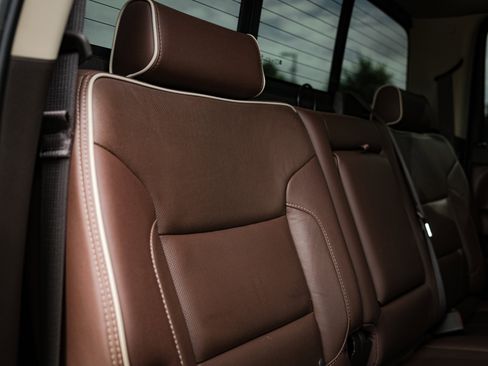 Used 2016 Chevrolet Silverado 2500 High Country w/ Duramax Plus Package image 33