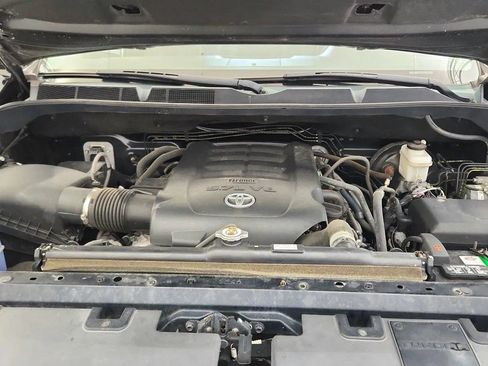 Used 2020 Toyota Tundra SR5 w/ TRD Off-Road Package AWD/4WD image 37