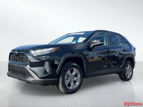 Certified 2025 Toyota RAV4 XLE AWD/4WD image 2
