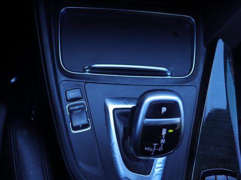 Used 2018 BMW 330i Sedan image 28