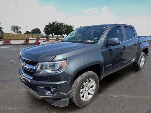 Used 2017 Chevrolet Colorado LT w/ LT Convenience Package AWD/4WD image 5