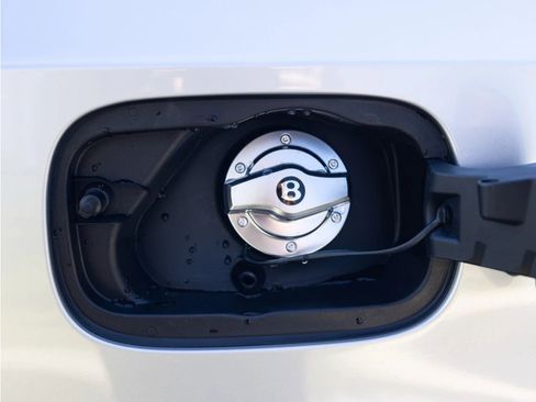 Certified 2024 Bentley Bentayga Extended Wheelbase image 73