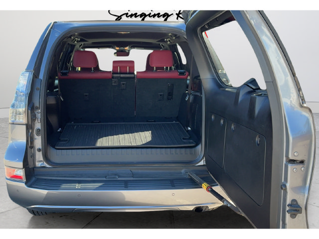 Used 2020 Lexus GX 460 Premium w/ Premium Package AWD/4WD image 25