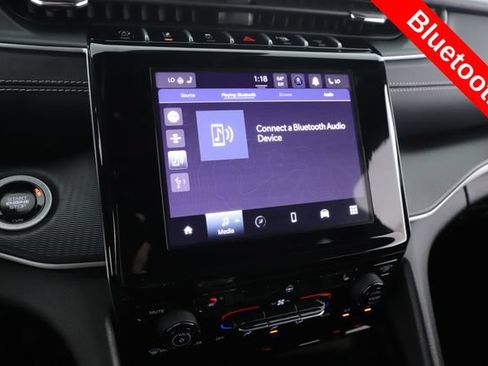 Used 2025 Jeep Grand Cherokee L Laredo AWD/4WD image 5