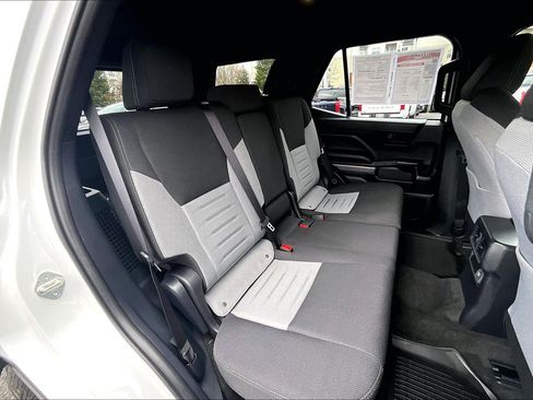 Used 2025 Toyota 4Runner TRD Off-Road image 25