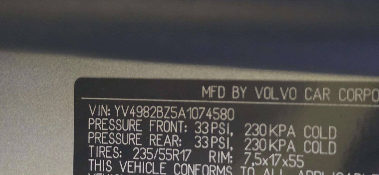 Used 2010 Volvo XC70 3.2 AWD/4WD image 9