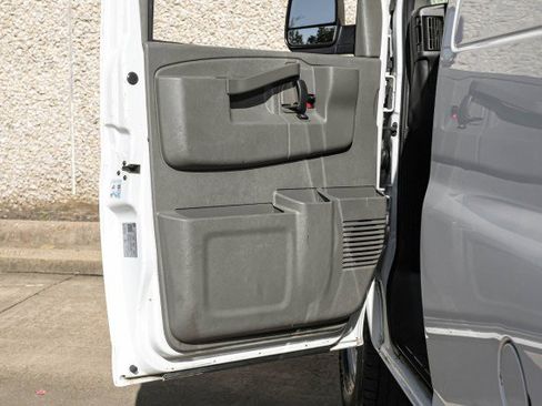 Used 2020 Chevrolet Express 2500 image 37