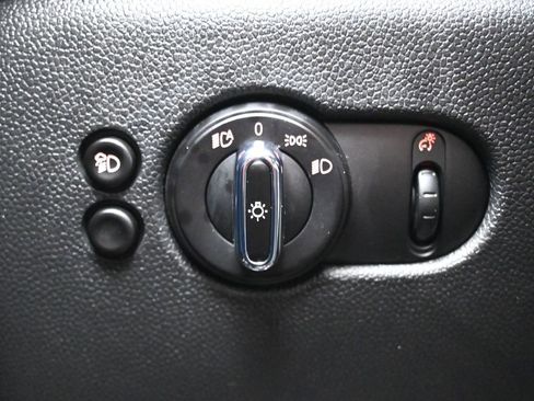 Used 2023 MINI Cooper S image 25