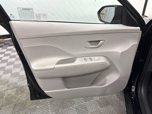 Used 2024 Hyundai Kona SEL FWD image 9