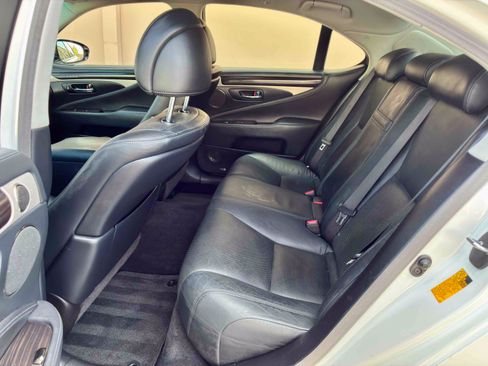 Used 2014 Lexus LS 460 AWD w/ Comfort Package image 51