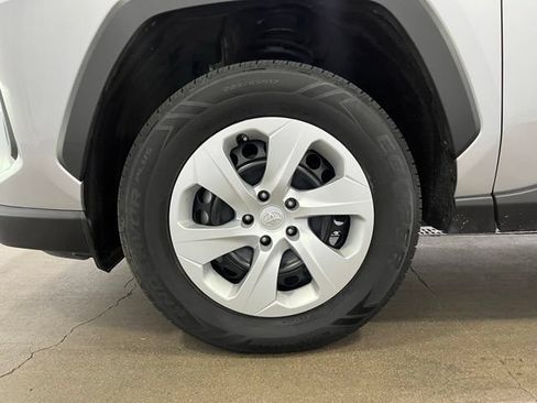 Certified 2024 Toyota RAV4 LE AWD/4WD image 21