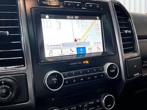 Used 2018 Ford Expedition Max Platinum AWD/4WD image 9