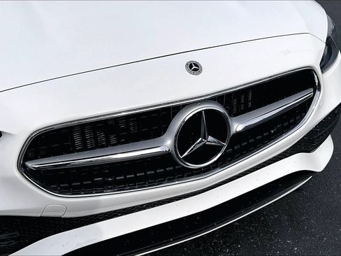 Used 2025 Mercedes-Benz C 300 4MATIC Sedan image 57