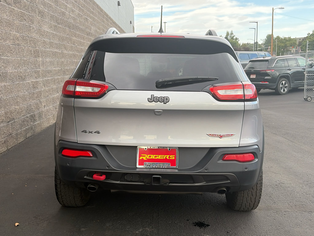 Used 2016 Jeep Cherokee Trailhawk w/ Comfort/Convenience Group AWD/4WD image 6