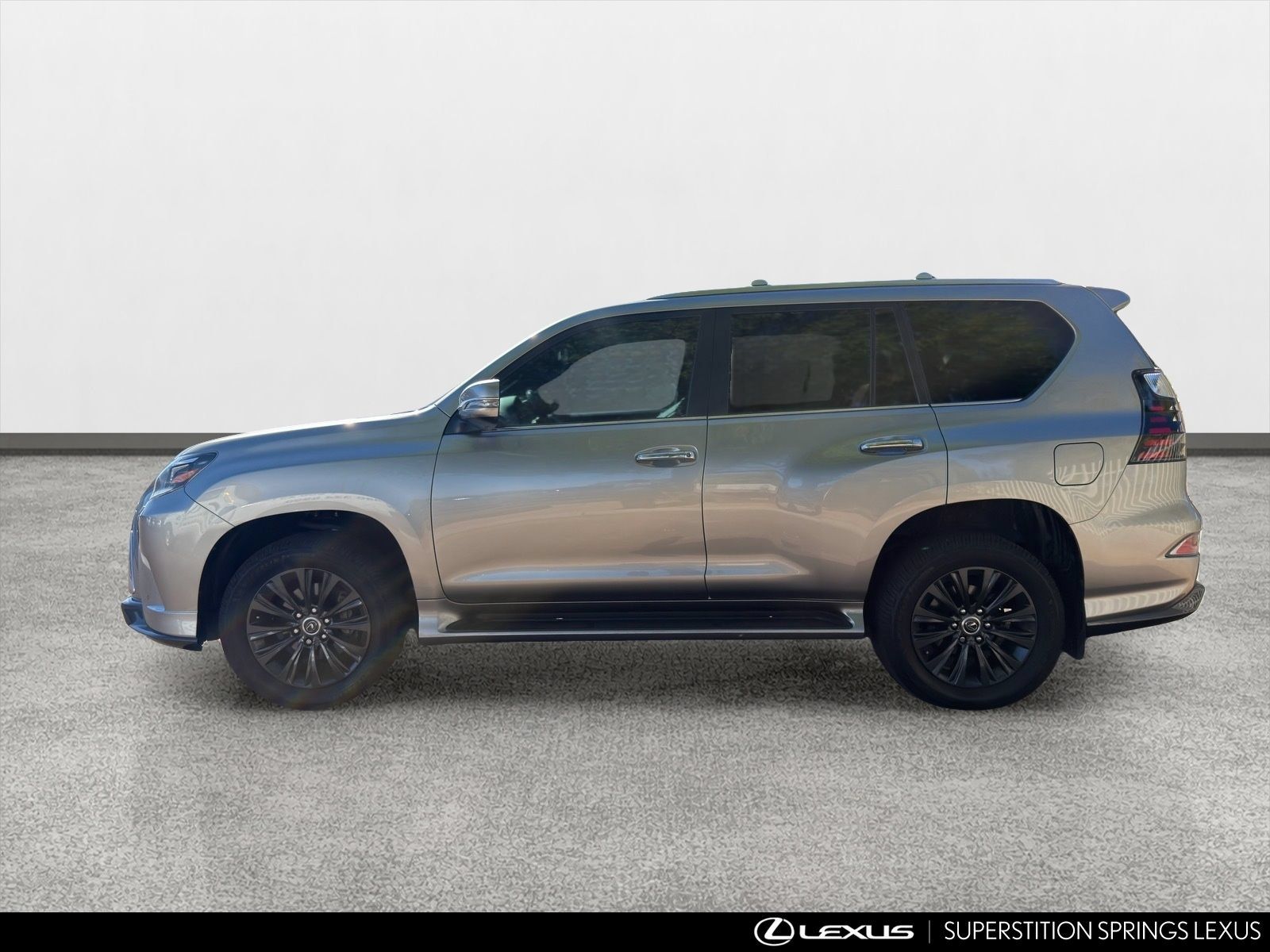 Used 2023 Lexus GX 460 Premium w/ Accessory Package AWD/4WD image 8