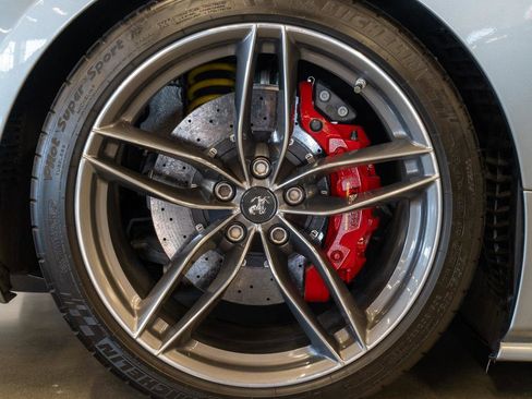 Used 2017 Ferrari 488 Spider image 18