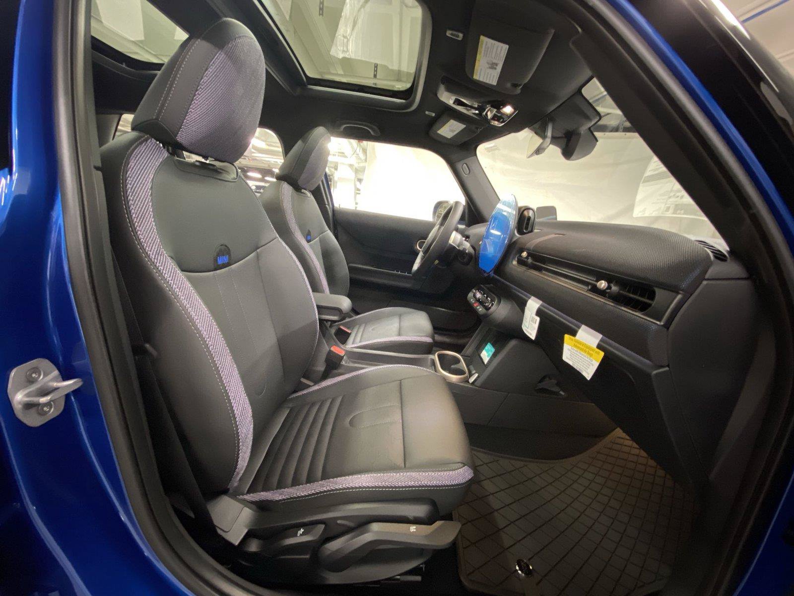 New 2026 MINI Cooper 4-Door Hardtop FWD image 30