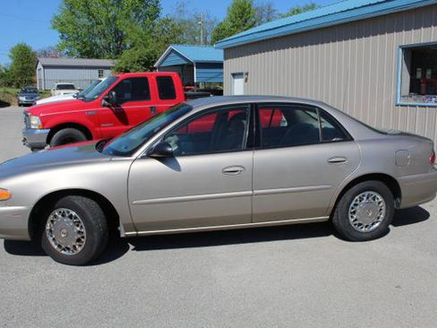 Used 2003 Buick Century Custom w/ Preferred Equipment Group 1SL FWD image 2