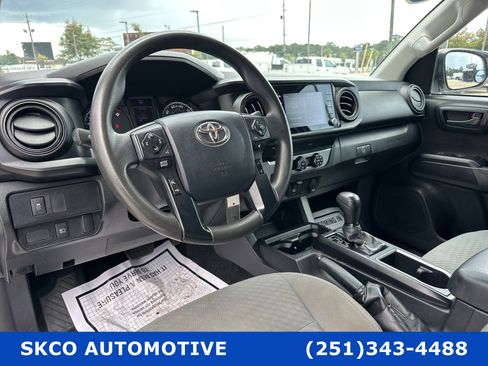 Used 2020 Toyota Tacoma SR image 18