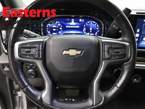 Used 2022 Chevrolet Silverado 1500 LT AWD/4WD image 10
