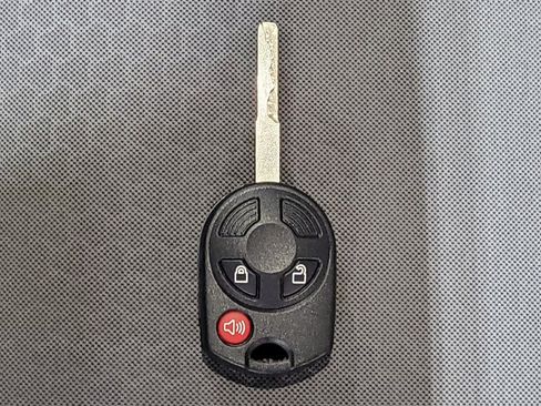 Used 2018 Ford Escape SE w/ SE Sync 3 Package FWD image 32