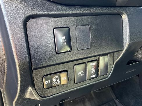 Used 2021 Toyota Tacoma TRD Sport w/ Technology Package image 31