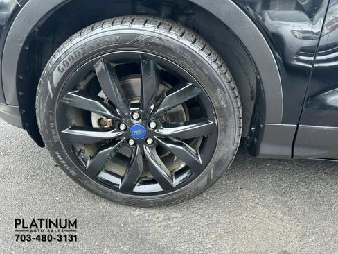 Used 2018 Ford Escape SE w/ SE Sport Appearance Package AWD/4WD image 24