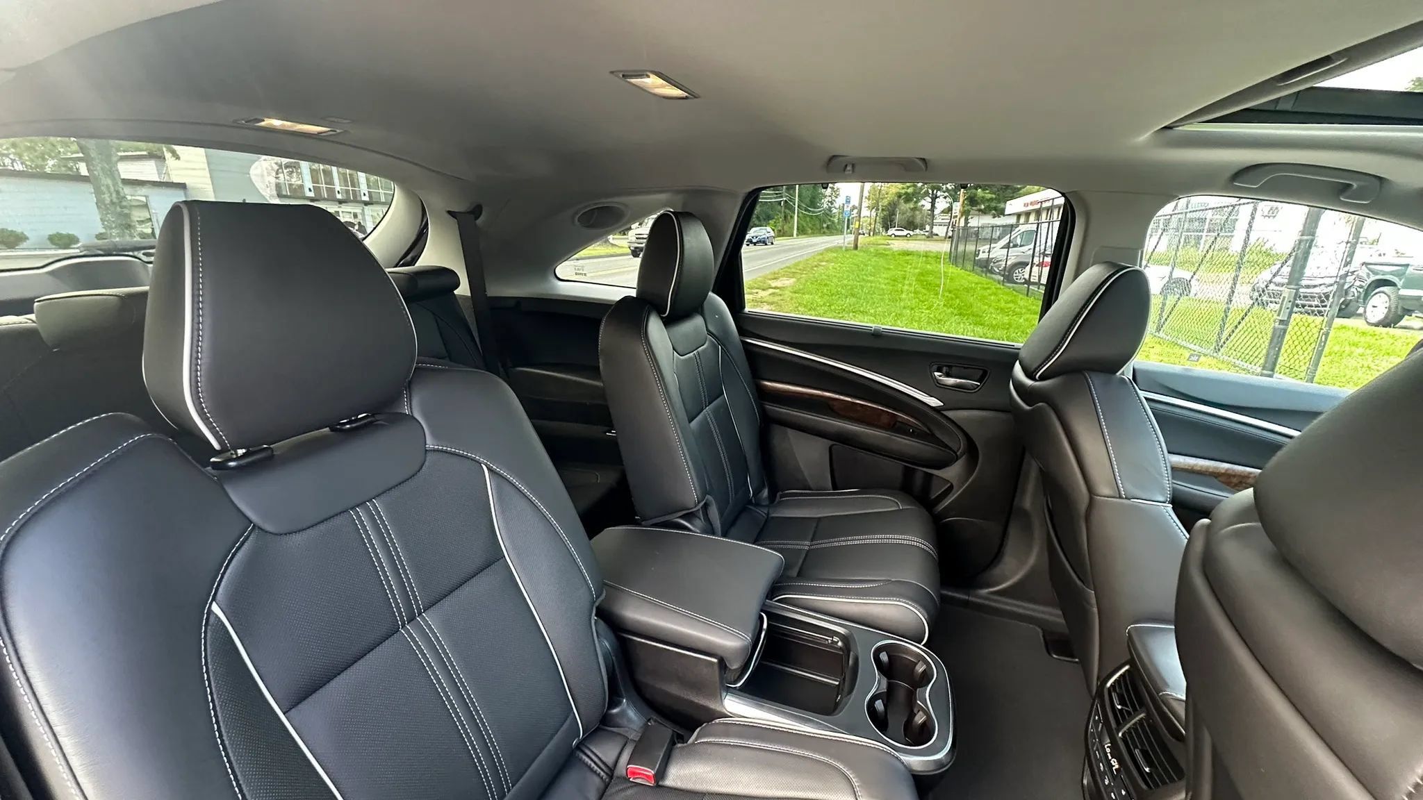 Used 2020 Acura MDX w/ Advance Package AWD/4WD image 39
