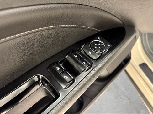 Used 2016 Ford Fusion Energi Titanium FWD image 12