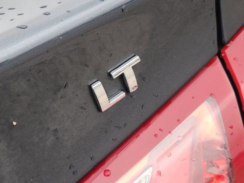Used 2021 Chevrolet Malibu LT FWD image 8