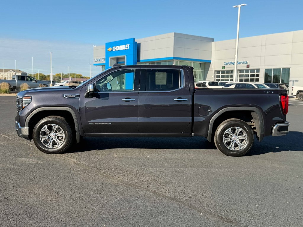 Used 2025 GMC Sierra 1500 SLT AWD/4WD image 11
