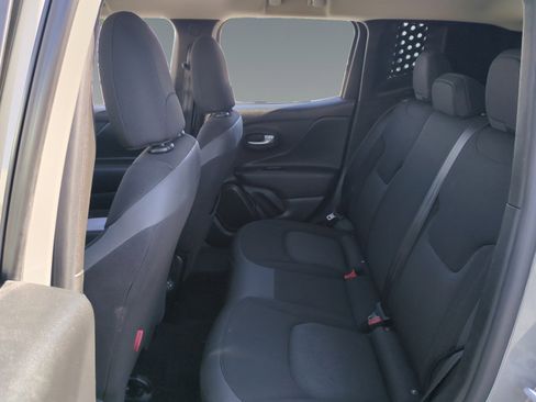 Used 2023 Jeep Renegade Trailhawk image 15