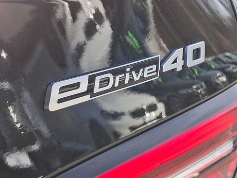 Used 2024 BMW i5 eDrive40i w/ Premium Package RWD image 30