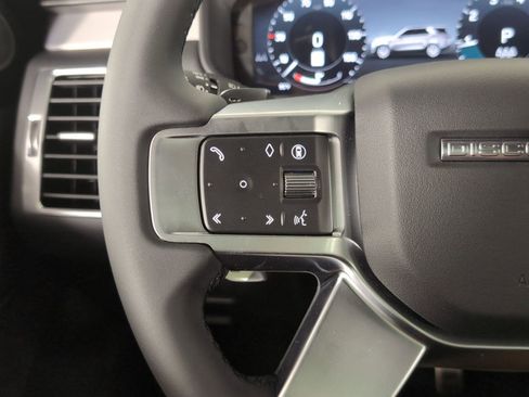 Used 2025 Land Rover Discovery Dynamic SE AWD/4WD image 15
