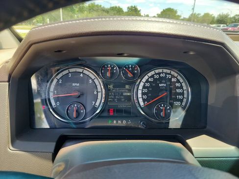 Used 2012 RAM 1500 Laramie RWD image 32