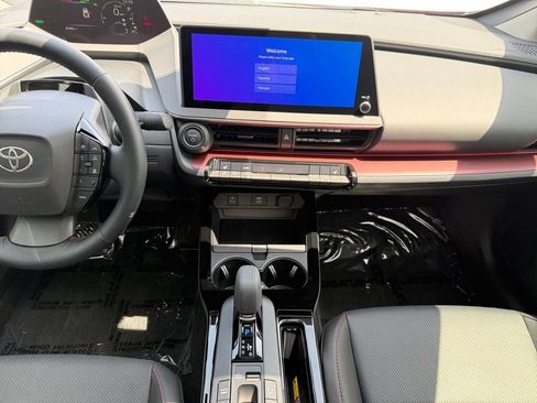 Used 2024 Toyota Prius Prime FWD image 19