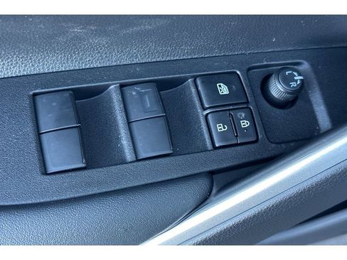 New 2026 Toyota Corolla Cross L image 11