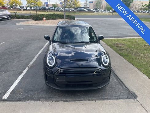 Used 2024 MINI Cooper SE FWD image 1