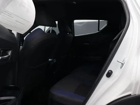 Used 2022 Toyota C-HR XLE FWD image 15