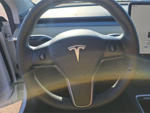 Used 2023 Tesla Model Y Long Range AWD/4WD image 9