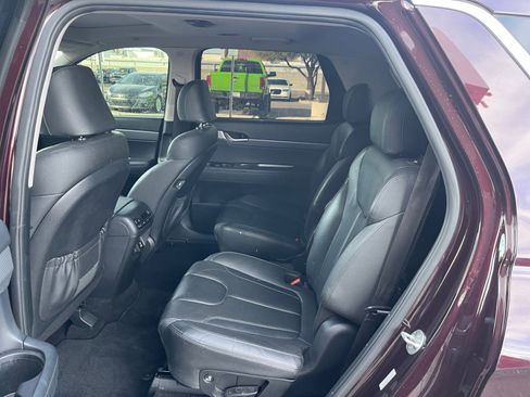 Used 2021 Hyundai Palisade SEL w/ Premium Package image 16